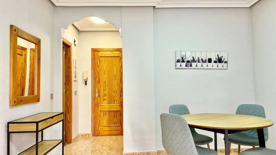 Apartamento de 2 dormitorios en Torrevieja, Spain No. 1347 № 22