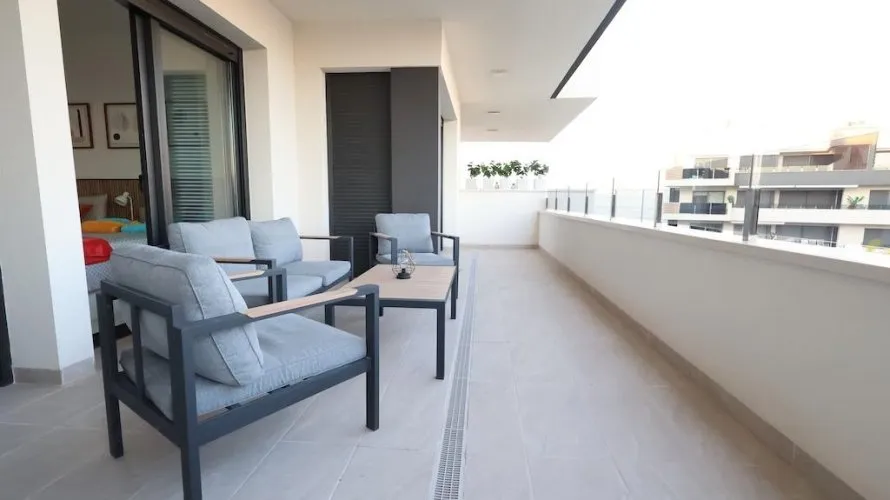 Apartamento de 2 dormitorios en Torrevieja, Spain No. 616 № 21
