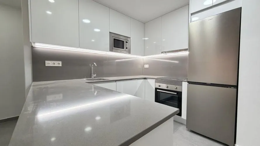 Apartamento de 3 dormitorios en Torrevieja, España No. 620 № 12