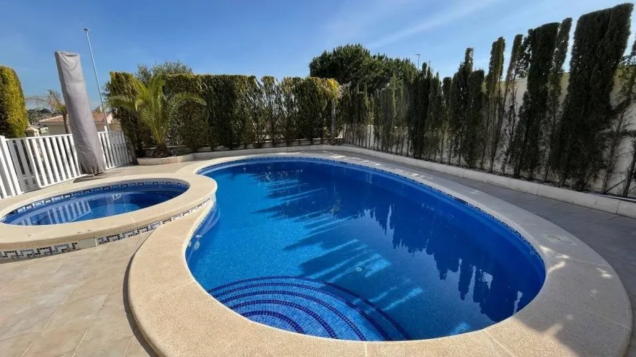 Apartamento de 4 dormitorios en Ciudad Quesada, España No. 653 № 4