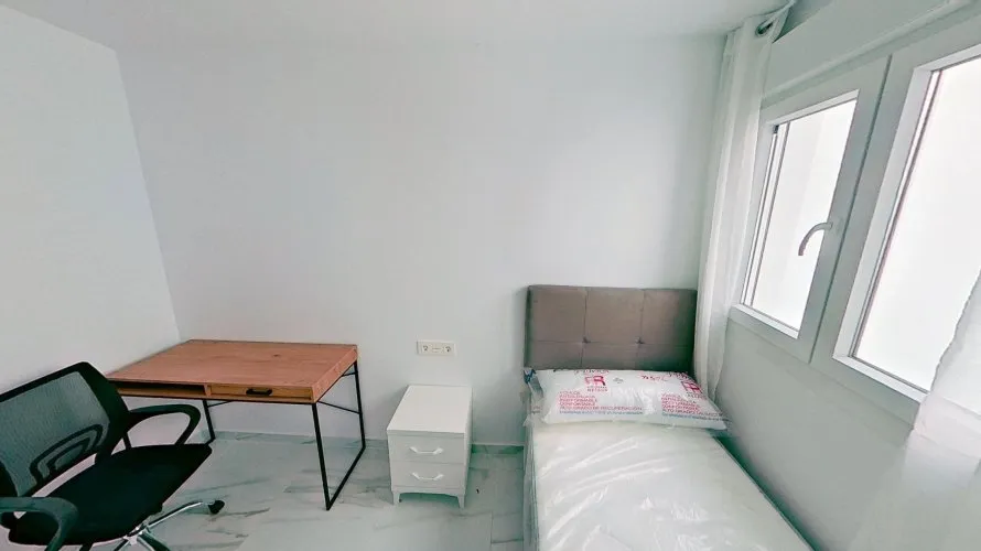 Apartamento de 2 dormitorios en Torrevieja, Spain No. 565 № 17
