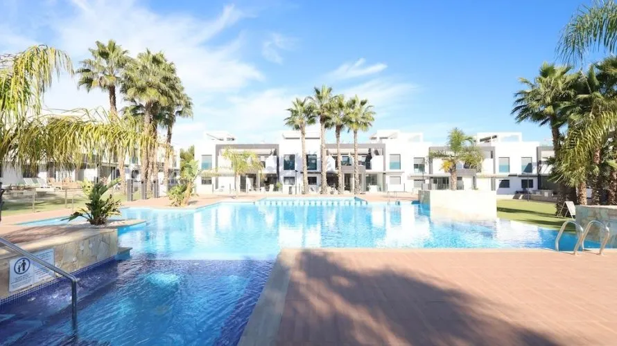 Apartamento de 2 dormitorios en La Zenia, España No. 1209 № 17