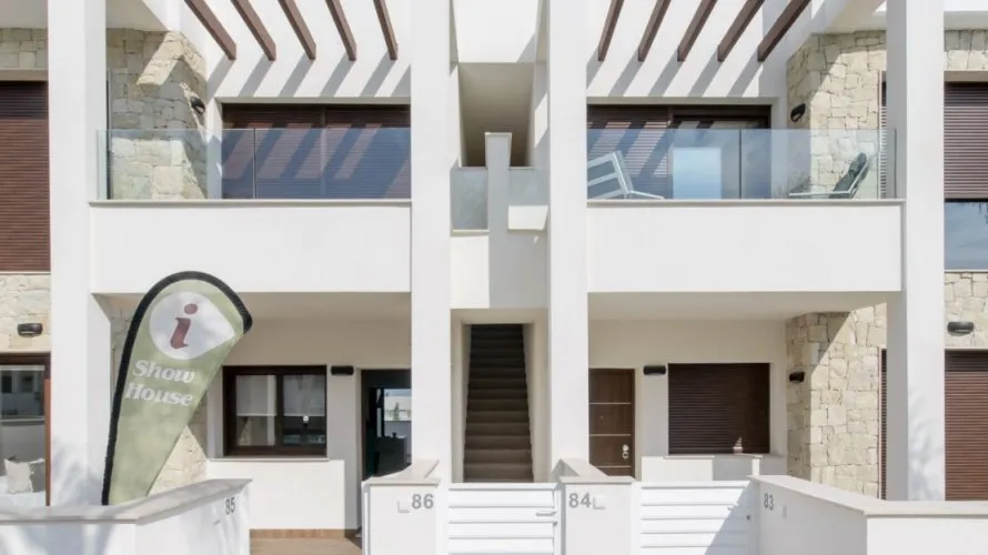 Bungalow de 2 dormitorios en Los Balcones, España No. 809 № 20