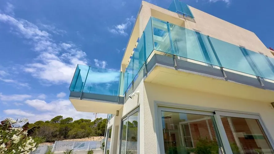 Villa de 3 dormitorios en Finestrat, España No. 968 № 4