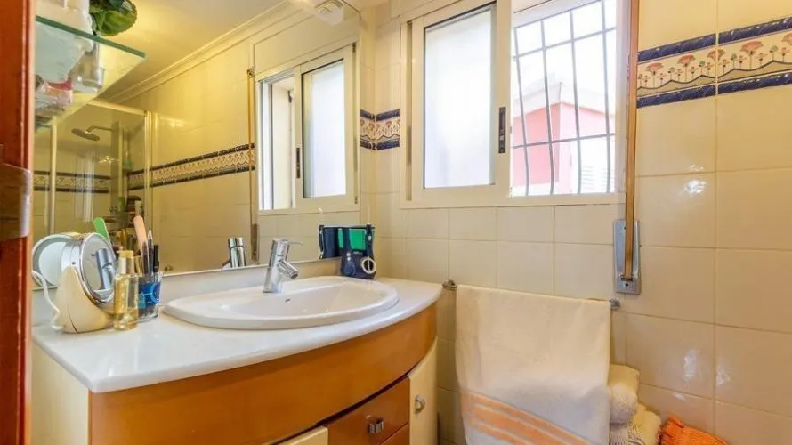 Apartamento de 4 dormitorios en Finestrat, España No. 1259 № 15