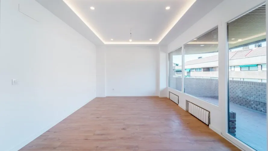 Apartamento de 4 dormitorios en Madrid, España No. 855