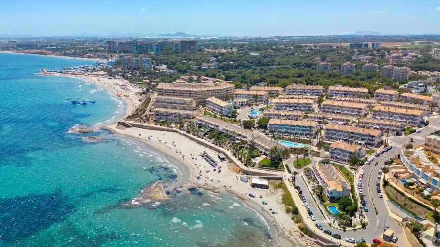 Villa de 4 dormitorios en Campoamor, Spain No. 1041 № 6