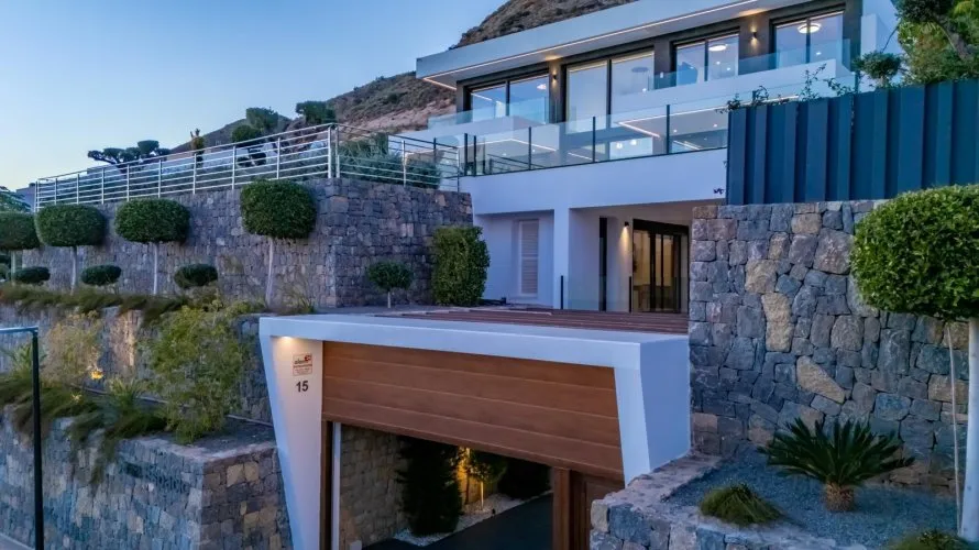 Villa de 7 dormitorios en Finestrat, España No. 1078