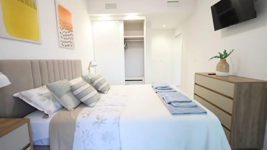 Apartamento de 2 dormitorios en Torrevieja, Spain No. 616 № 6