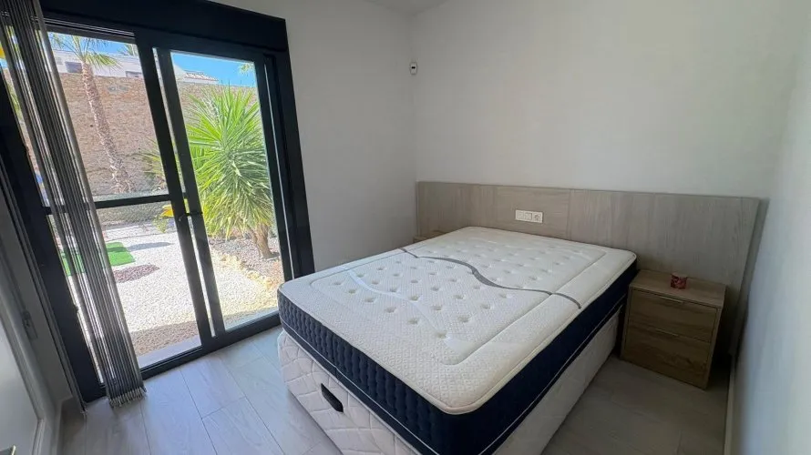 Apartamento de 2 dormitorios en Villamartin, España No. 1251 № 21