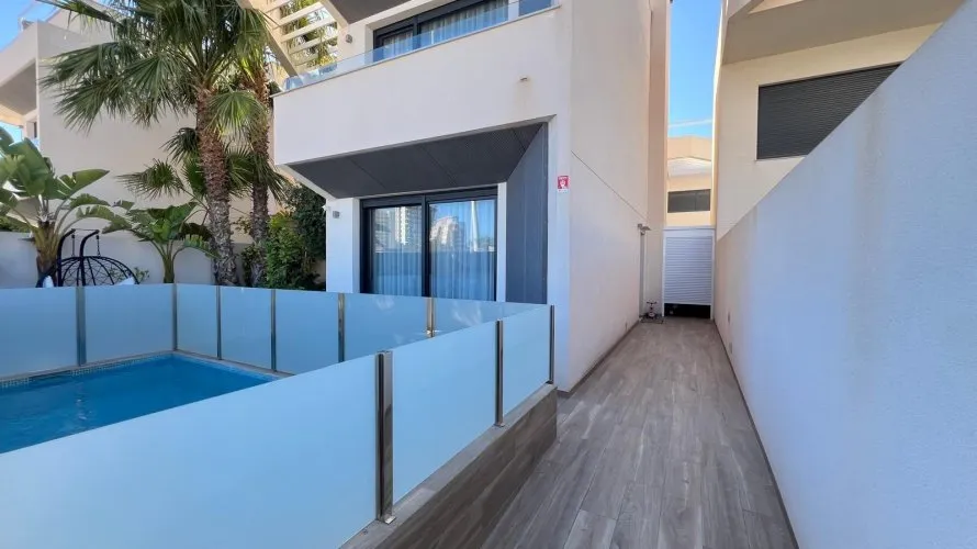 Villa de 3 dormitorios en La Veleta, España No. 951