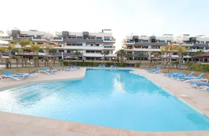 Apartamento de 2 dormitorios en Torrevieja, Spain No. 616