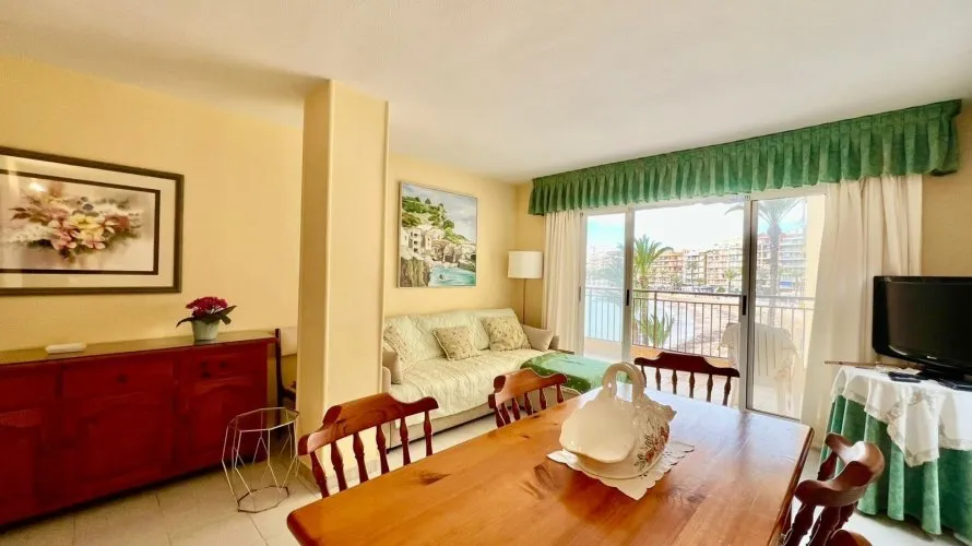 Apartamento de 3 dormitorios en Torrevieja, España No. 1245 № 8
