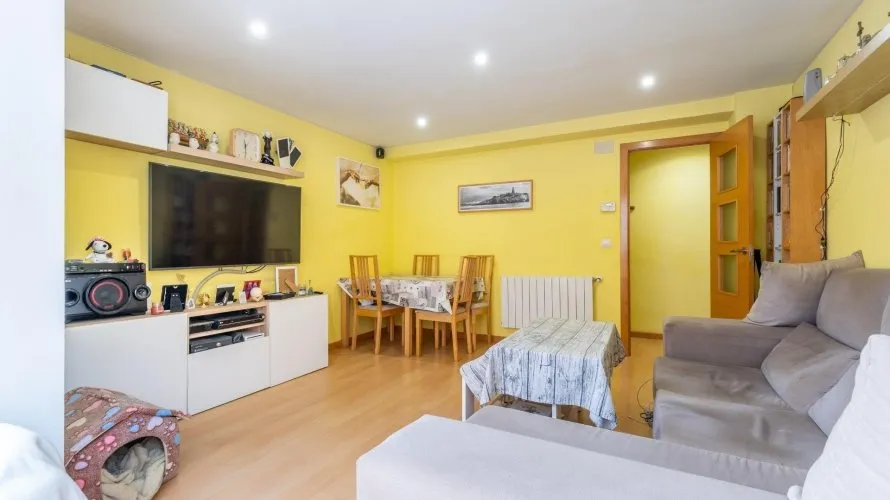 Apartamento de 3 dormitorios en Alicante, España No. 1211