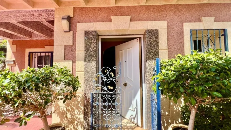 Villa de 3 dormitorios en Torrevieja, España No. 564 № 4