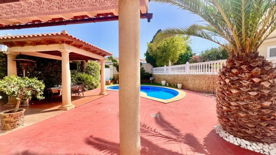 Villa de 3 dormitorios en Torrevieja, España No. 564 № 15