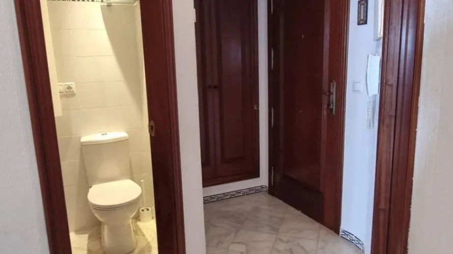 Apartamento de 2 dormitorios en Torrevieja, España No. 608 № 15