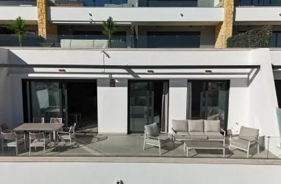 Apartamento de 2 dormitorios en Finestrat, España No. 1244