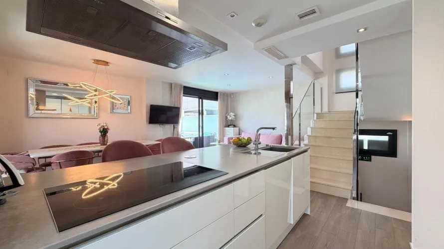 Villa de 5 dormitorios en Torrevieja, Spain No. 1357 № 10
