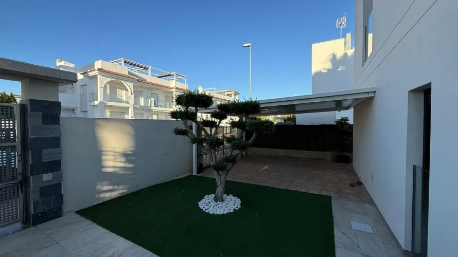 Villa de 3 dormitorios en Ciudad Quesada, España No. 1190 № 10