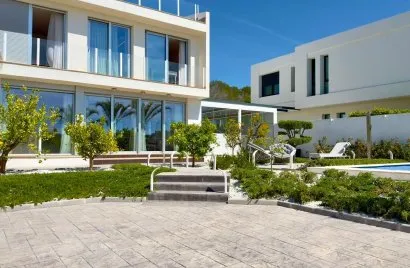Villa de 4 dormitorios en La Nucia, España No. 1374