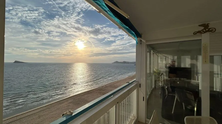 Apartamento de 2 dormitorios en Benidorm, España No. 1032 № 4