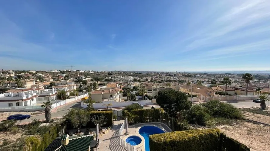 Apartamento de 4 dormitorios en Ciudad Quesada, España No. 653 № 9