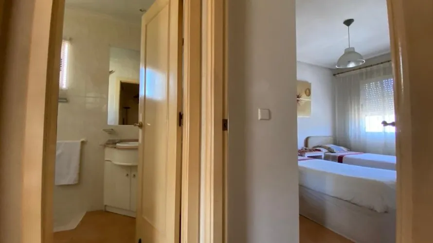 Сasa de 3 dormitorios en Alicante, España No. 1247 № 9