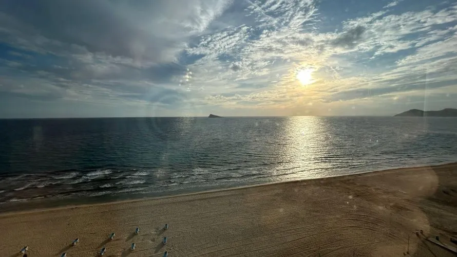 Apartamento de 2 dormitorios en Benidorm, España No. 1032 № 26