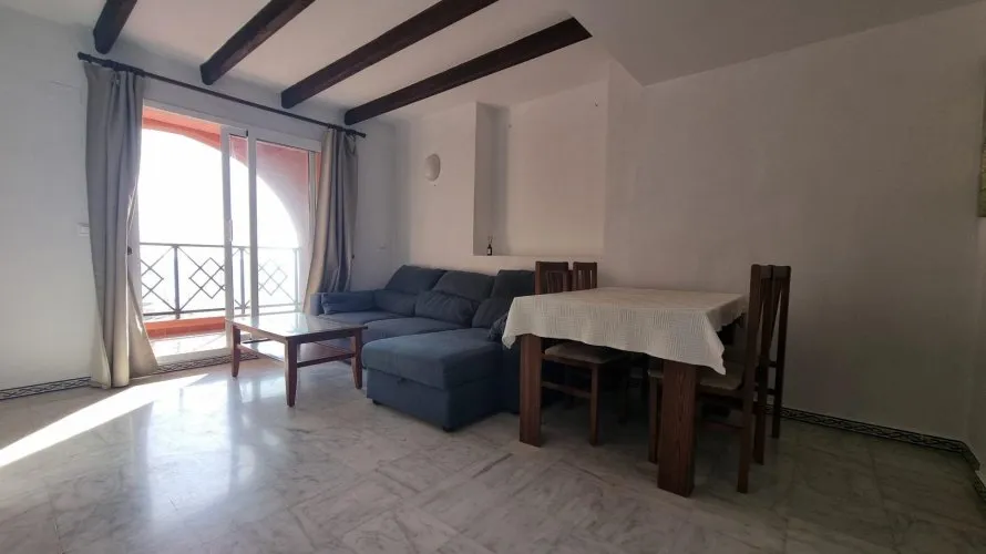 Apartamento de 2 dormitorios en Torrevieja, España No. 608 № 6