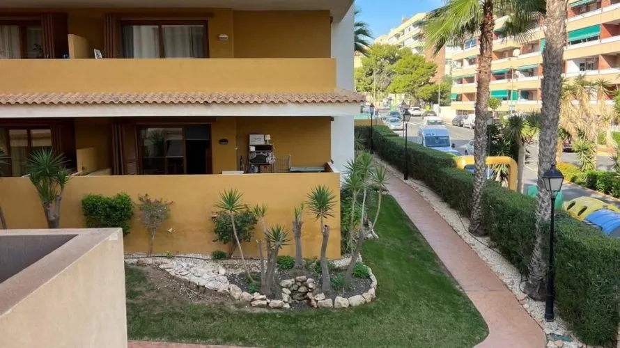 Apartamento de 2 dormitorios en Torrevieja, Spain No. 590 № 5