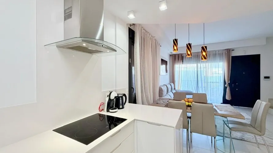 Apartamento de 3 dormitorios en La Florida, España No. 1275 № 12