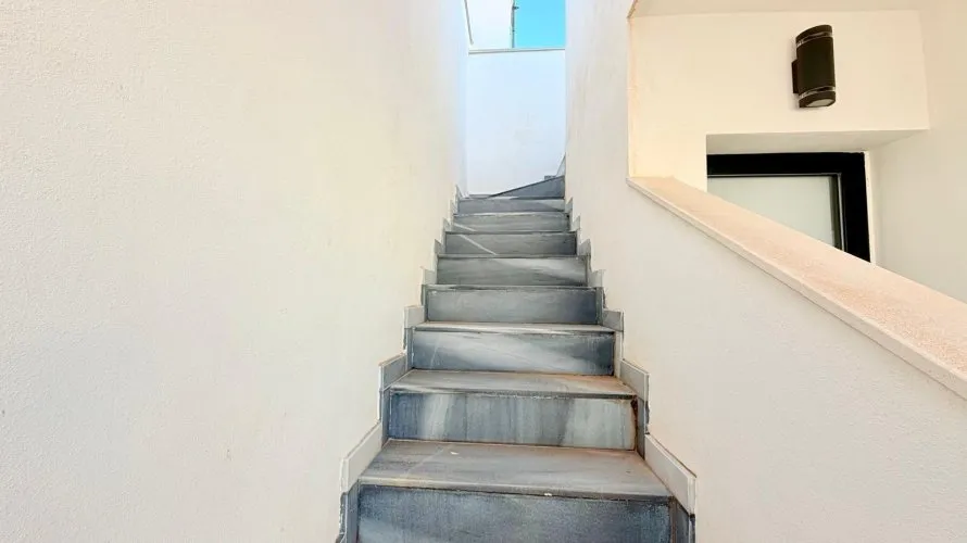 Apartamento de 3 dormitorios en La Florida, España No. 1275 № 25