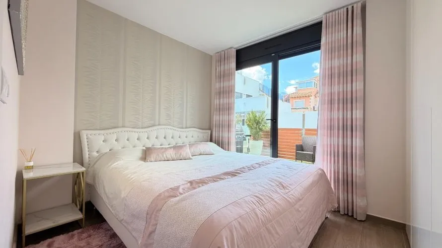 Villa de 5 dormitorios en Torrevieja, Spain No. 1357 № 16