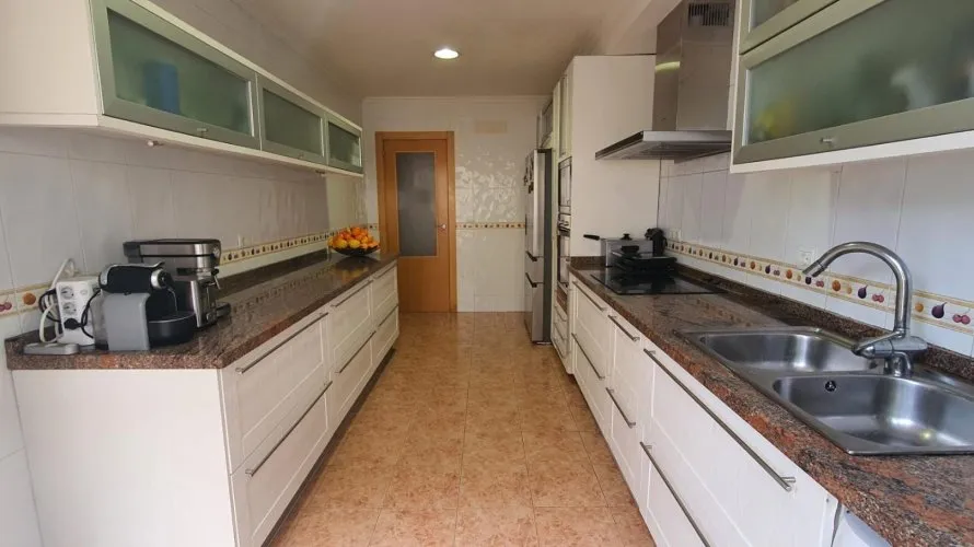Apartamento de 4 dormitorios en L'Alfàs del Pi, España No. 1261 № 14