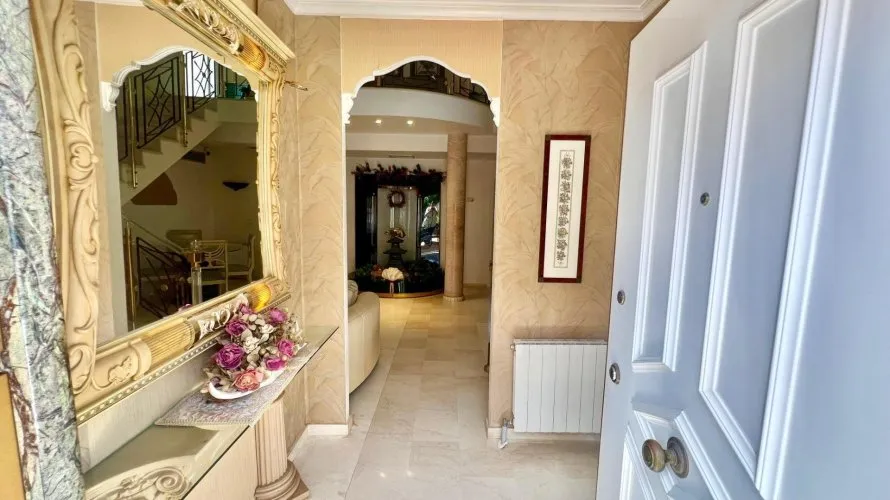 Villa de 3 dormitorios en Torrevieja, España No. 564 № 3