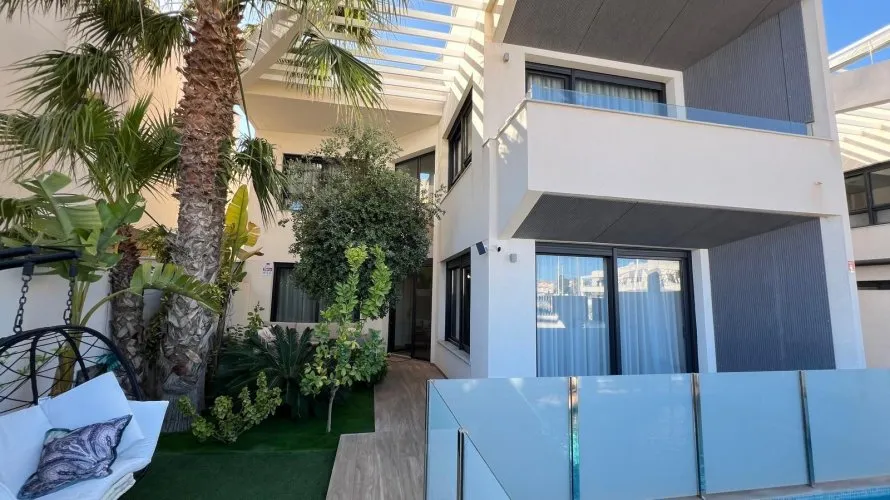 Villa de 3 dormitorios en La Veleta, España No. 951 № 6