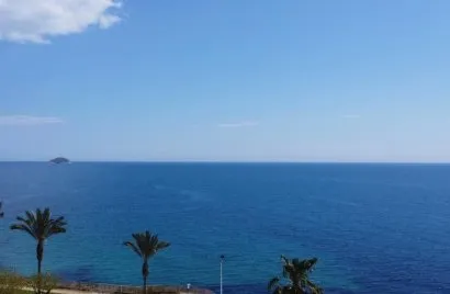 Apartamento de 2 dormitorios en Villajoyosa, Spain No. 579