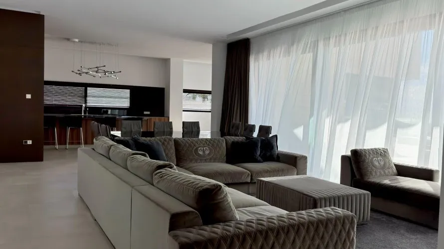Villa de 691m² en Finestrat, Spain No. 1085 № 10