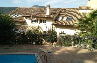 Apartamento de 4 dormitorios en Banyeres de Mariola, Spain No. 652