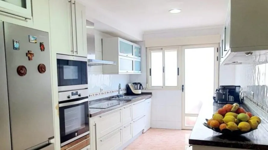 Apartamento de 4 dormitorios en L'Alfàs del Pi, España No. 1261 № 12