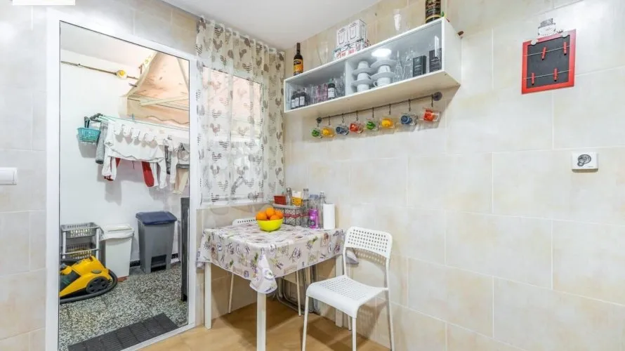 Apartamento de 3 dormitorios en Alicante, España No. 1211 № 9