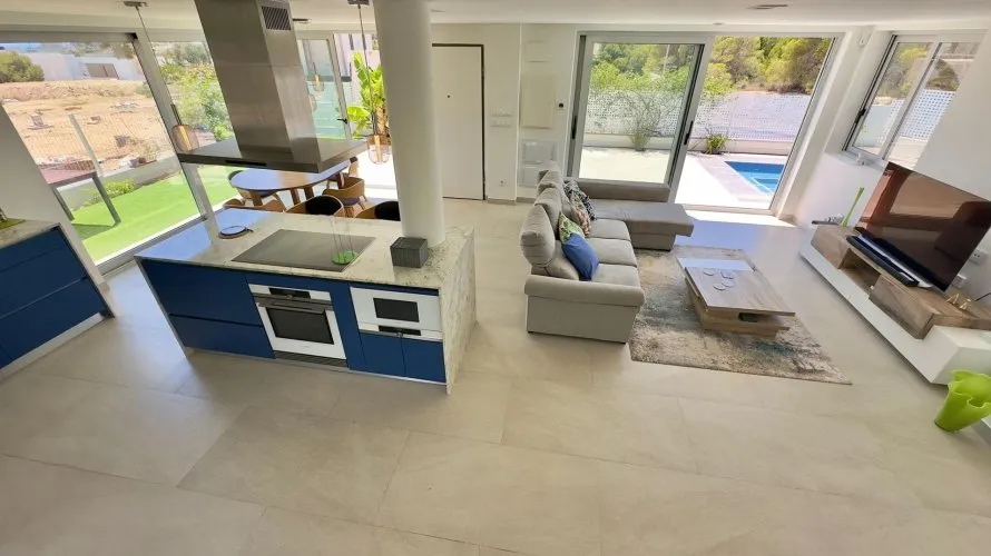 Villa de 3 dormitorios en Finestrat, España No. 968 № 27