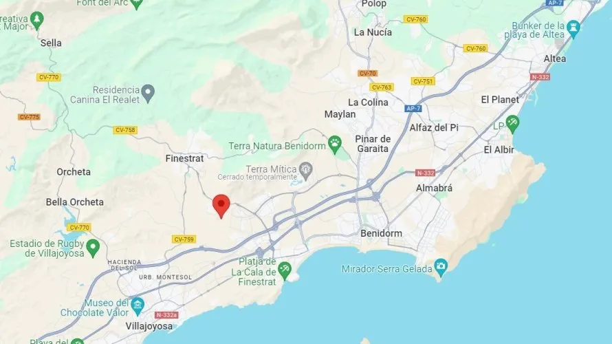 Villa de 4 dormitorios en Finestrat, España No. 921 № 5