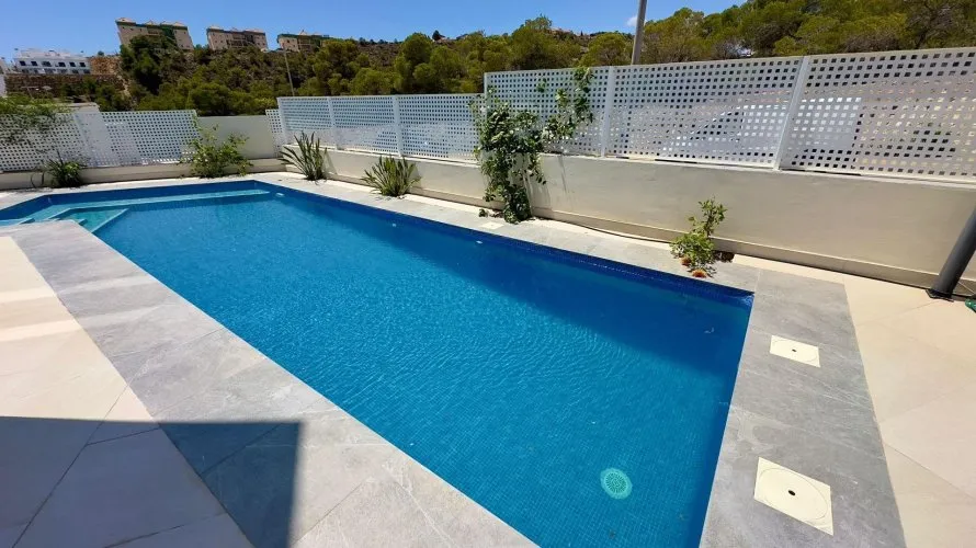 Villa de 3 dormitorios en Finestrat, España No. 968 № 2
