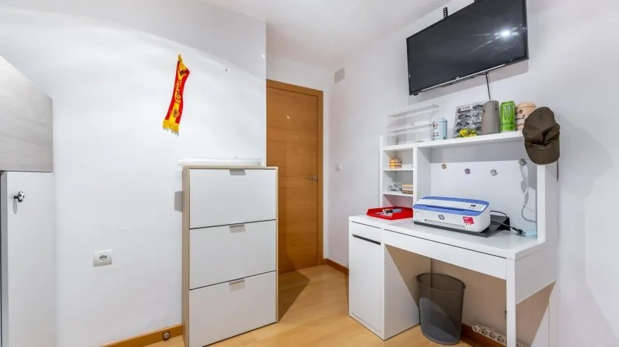 Apartamento de 3 dormitorios en Alicante, España No. 1211 № 14