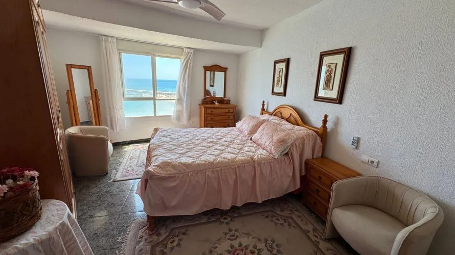 Apartamento de 3 dormitorios en Torrevieja, España No. 1132 № 17