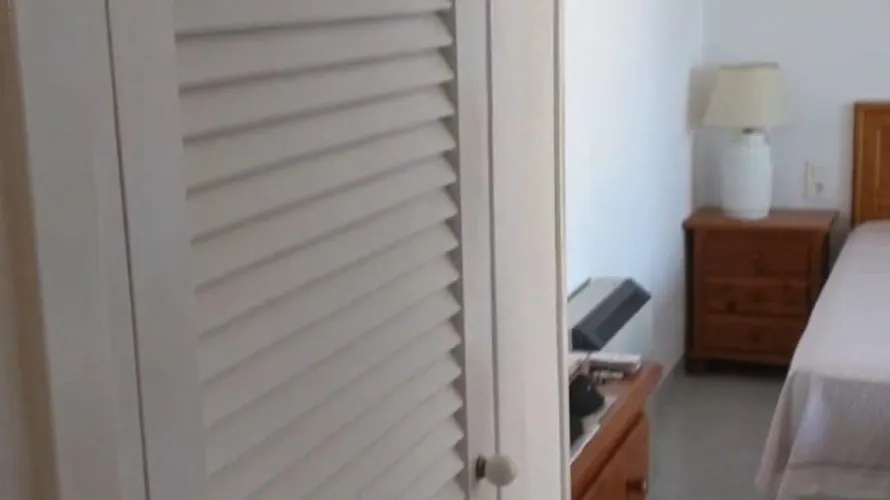 Apartamento de 4 dormitorios en Torrevieja, España No. 562 № 4