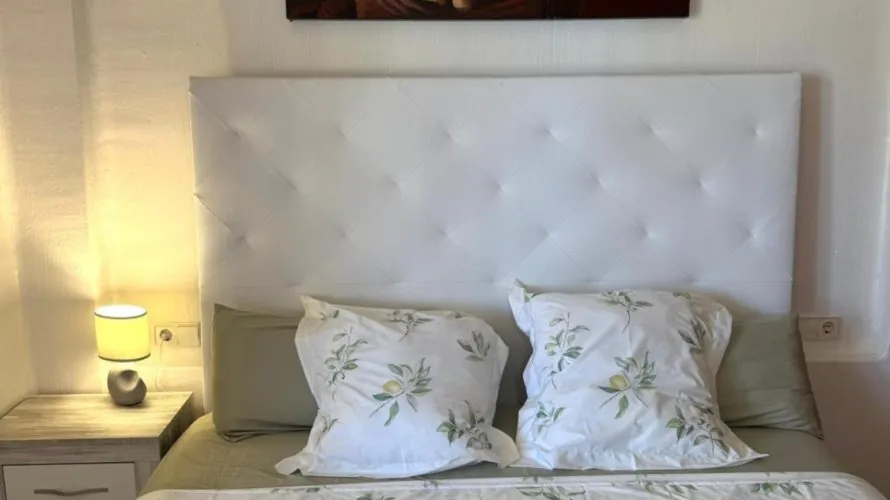 Apartamento de 2 dormitorios en Torrevieja, España No. 1246 № 21