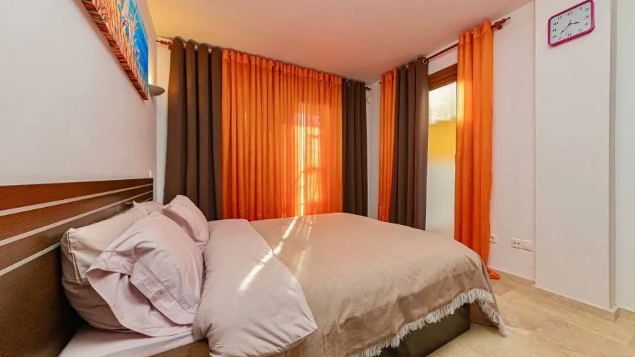 Apartamento de 2 dormitorios en Torrevieja, España No. 939 № 22